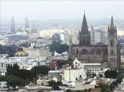 La capital jalisciense se ubica entre las ciudades del país que alcanzó un nivel “adecuado” en los siete indicadores de competitividad.  /