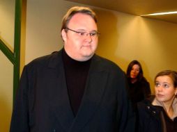 Kim Dotcom es acusado de hacer perder más de 500 millones de dólares a la industria del cine y de la música. ARCHIVO  /