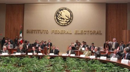 La Comisión de Quejas del IFE ordenó sacar del aire la siguiente cápsula de la serie. ARCHIVO  /