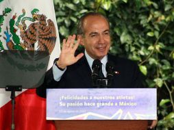 El Presidente Felipe Calderón Hinojosa agradeció mediante su cuenta en Twitter las felicitaciones recibidas. ARCHIVO  /