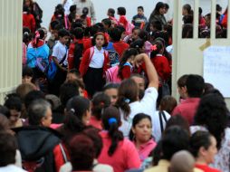 Algunos estudiantes se dicen felices de volver a sus aulas y hasta de hacer tarea.  /