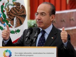 El Mandatario llamó a los profesores y alumnos a no permitir el bullying en las escuelas. NOTIMEX  /