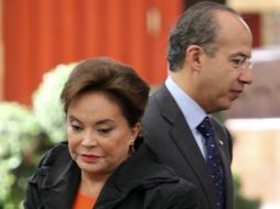 Felipe Calderón y Elba Esther Gordillo durante la ceremonia de inicio del ciclo escolar 2012-2013. EL UNIVERSAL  /