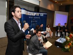 Rueda de prensa para presentar la Encuesta Nacional de la Juventud 2010 capítulo Jalisco.  /