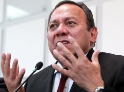 El presidente nacional del PRD, Jesús Zambrano, ofreció una conferencia de prensa tras reunirse con consejeros del IFE. NTX  /