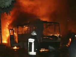 Los camiones estaban siendo escoltados por una firma de seguridad privada cuando sucedió el ataque. ARCHIVO  /