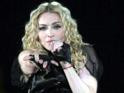 La canción que la intérprete dedicó en señal de 'perdón' fue la que le arrebató el premio por Mejor Canción a Hello, hello de Elton.  /