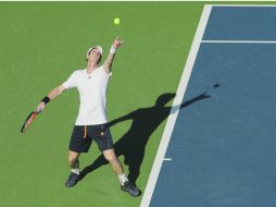 Concentrado. Andy Murray realiza un servicio, durante su partido ante Alex Bogolomov. AFP  /