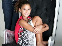 La niña América Valdés explora su talento en la moda. EFE  /