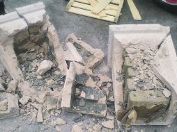 Hallazgo. La droga venía envuelta en paquetes con cinta canela oculta dentro de dos columnas de cantera.  /