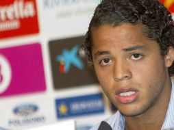 El delantero mexicano, campeon olímpico en Londres, consideró que no le costará trabajo volver a adaptarse al futbol español. AP  /