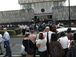 Varios edificios fueorn evacuados tras el sismo en Costa Rica. REUTERS  /