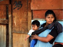 De los 150 mil migrantes que cada año buscan cruzar a EU, entre 15 y 30 por ciento son mujeres. ARCHIVO  /