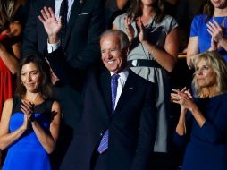 El vicepresidente Biden y su esposa, Jill, apluden después del discurso de su hijo Beau, en la Convención Nacional Demócrata. REUTERS  /