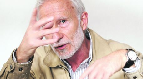 Cambios. “Aquellos poetas de mi generación para atrás eran grandes salvados por la poesía. Eso no existe más”, señala Eduardo Milán.  /