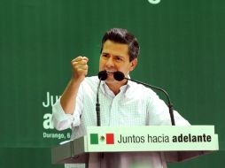 'Reconozco su importante responsabilidad social', escribe en Twitter el priista. EFE  /