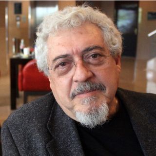 Intelectuales expresan su amor a  Símbolos Patrios