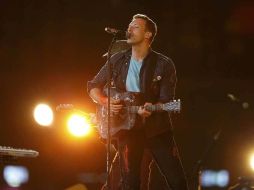 Chris Martin en su actuación en la ceremonia de Clausura en el Estadio Olímpico de Stratford. REUTERS  /