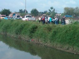 El canal divide a las colonias La Huizachera y Santa Rosa.  /