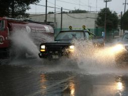 Expertos manifiestan que las personas pueden captar, mediante un depósito, el agua de lluvia. ARCHIVO  /
