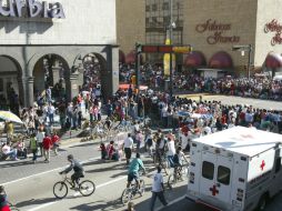 Previo al desfile, por toda la avenida, en sus diferentes entronques, el tránsito será regulado. ARCHIVO  /