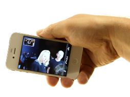 La demanda se refiere a los derechos sobre la tecnología inalámbrica del iPhone y otros dispositivos de la marca. ARCHIVO  /