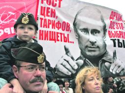 Los inconformes afirman que lo de Vladímir Putin es una ''monarquía expoliadora'' que debe terminar. AFP  /
