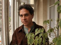 En este 'thriller', el escritor aborda el tema de las clases socielaes en Guatemala y la cultura maya contemporánea.  ESPECIAL  /