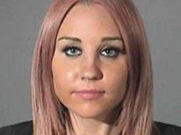 Amanda fue vista fumando de algo que parecía ser una pipa para mariguana. ARCHIVO  /