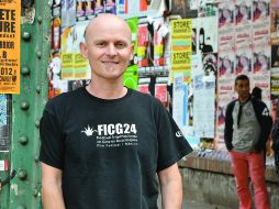 Marshall, fotógrafo estadounidense, tapatío por adopción, exhibió en Alemania su trabajo sobre la escena el rock local.ESPECIAL  /