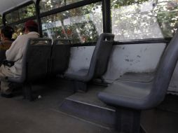 La falta de calidad en el servicio son parte de las quejas de los usuarios ante el aumento a la tarifa del transporte público.ARCHIVO  /