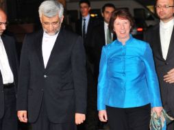 Catherine Ashton y Saeed Jalili antes de su encuentro en el consulado iraní en Estambul. EFE  /