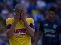 Un elemento del América lamenta una de las fallas del equipo durante el partido, las Águilas quedaron fuera de la Copa MX. MEXSPORT  /