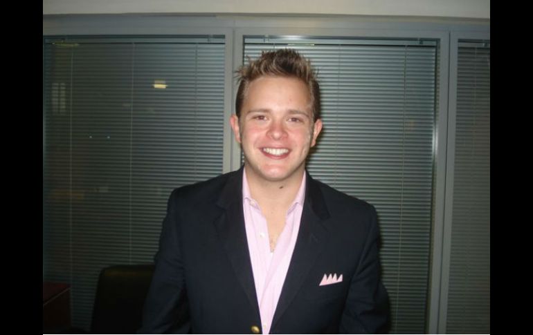 Rodrigo de la Cadena, quien a sus 24 años de edad se ha convertido en el bolerista mexicano más joven. ESPECIAL  /