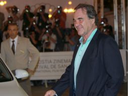 Stone cree que se persigue a Assange mientras hay ''terroristas'' libres. EFE  /