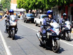 En Guadalajara sólo 800 policías están en proceso de evaluación y están pagados los exámenes de otros 900. ARCHIVO  /