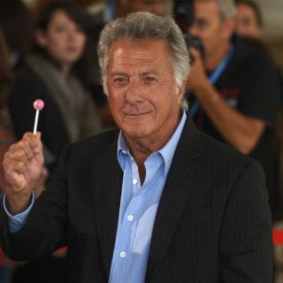 Dirigir es la mejor experiencia que he tenido en el cine, dice Hoffman