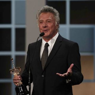 Hoffman deja huella en Festival de San Sebastián