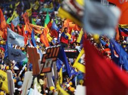 Henrique Capriles junto a seguidores durante la concentración de hoy. AP  /