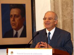 El titular de la Condusef afirma no es necesario hacerse rico para poder ahorrar. ARCHIVO  /