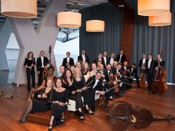 La camerata Salzburg preparándose para su presentación en México. AP  /