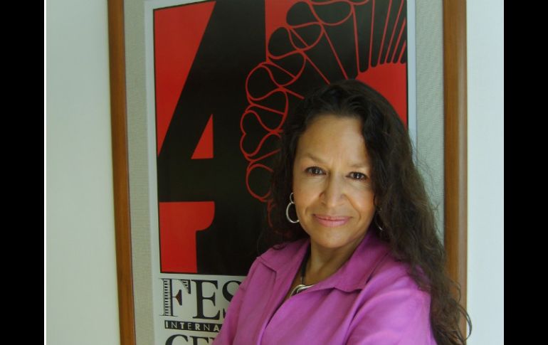 Lidia Camacho agradeció la colaboración de los invitados de honor. AP  /