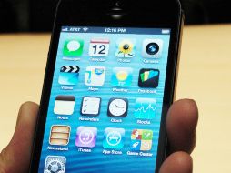 Apple estrechó la diferencia con Samsung  en la venta de teléfonos inteligentes. AFP  /