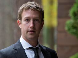 Zuckerberg dijo que el futuro de Facebook tiene que ver con los dispositivos móviles. ARCHIVO  /