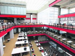 El nuevo recinto público estatal tiene una superficie de 45 mil metros cuadrados y cuenta hasta ahora con un millón de volúmenes.  /