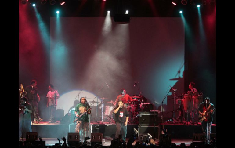 La banda dijo sentirse orgullosa de representar a México en Europa. ARCHIVO  /