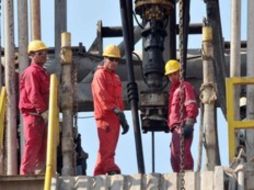 Irán recibe hasta 80% de sus ingresos de divisas por las exportaciones de crudo. ARCHIVO  /