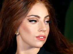 Lady Gaga se sintió mal en plena presentación y vomitó en el escenario, durante un concierto en Barcelona. ARCHIVO  /