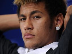 Neymar confesó que uno de sus sueños es jugar al lado de grandes como Zlatan Ibrahimovic, del PSG. ARCHIVO  /