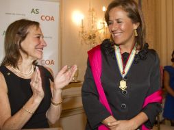 La primera dama de México, Margarita Zavala, posa junto a la directora de la Sociedad de las Américas, Susan Segal. EFE  /